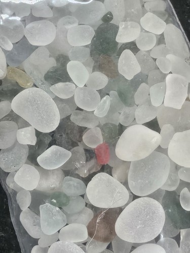 Sea glass pieces - pieces, east